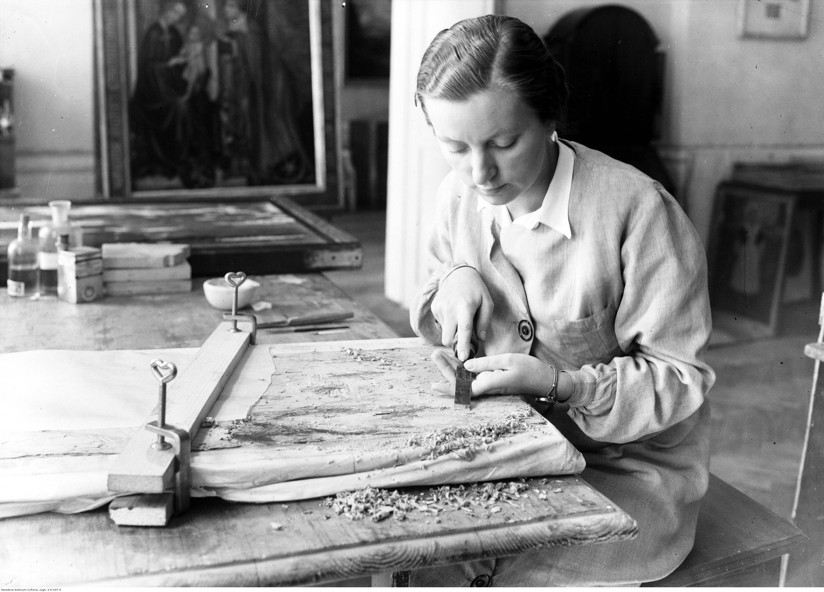 Anna Skraszanka-Schusterowa podczas pracy, wrzesień 1936, licencja PD, źródło: Narodowe Archiwum Cyfrowe